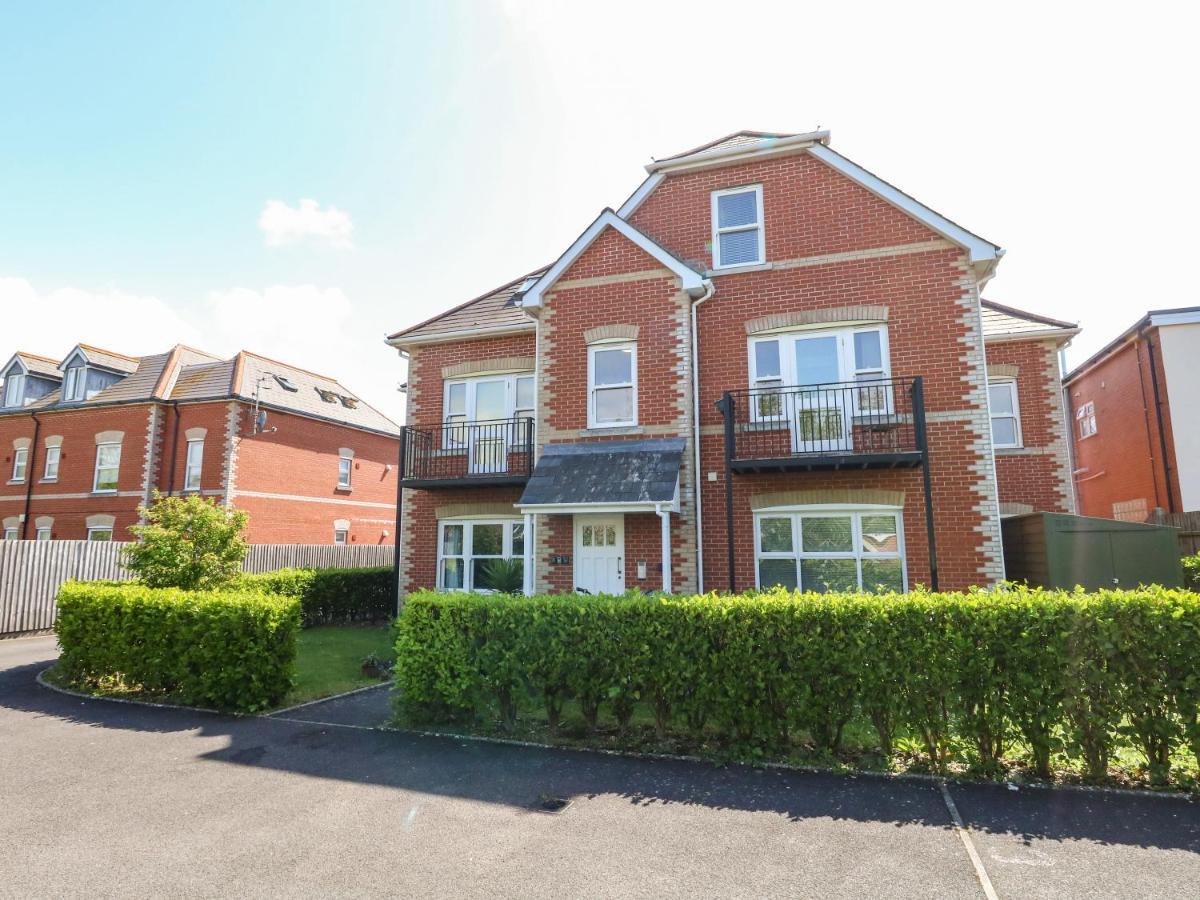 Marina Reach Weymouth Exterior foto